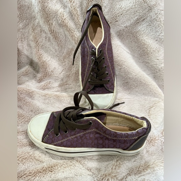 Vintage Coach Low Bobbi Canvas Upper Rubber Outer Purple Shoe Womens Sz 5B - Picture 1 of 7